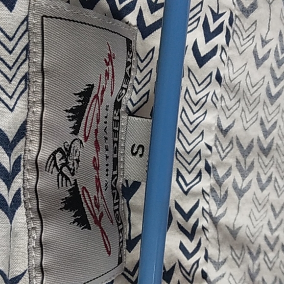 Legendary Whitetails button down - Picture 2 of 3